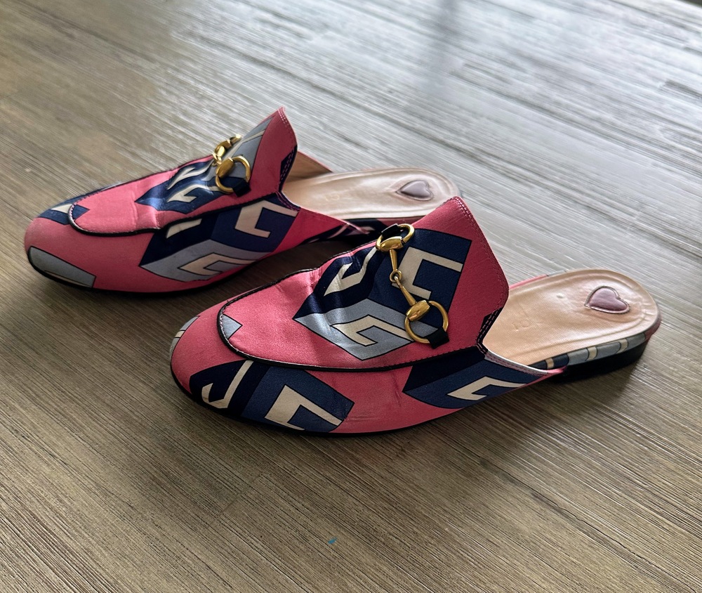 Gucci GG Wallpaper Pink Blue Princetown Satin Loafers size 36 w box & dustbags